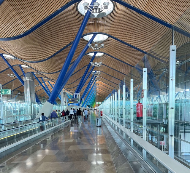 Madrid Terminal 4S arrival hall - 1
